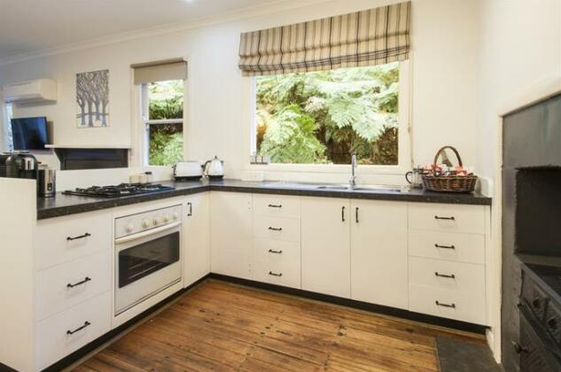 Cottage in the Forest - Photo4
