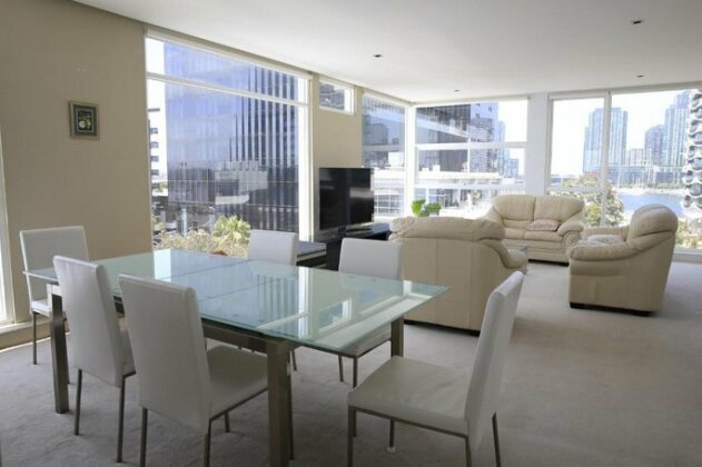 Docklands Luxury Penthouse Right Above The District Docklands - Photo2