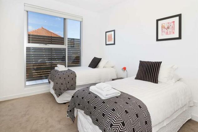 Espresso Apartments - 204 220 Burke Road - Photo2