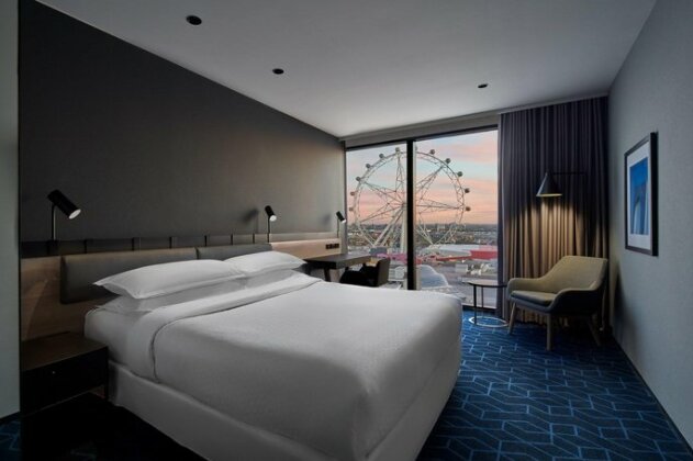 Four Points by Sheraton Melbourne Docklands Melbourne - Photo3