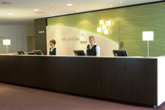 Holiday Inn Melbourne Airport - Photo2
