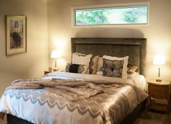 Mountain Element Retreats - Photo3