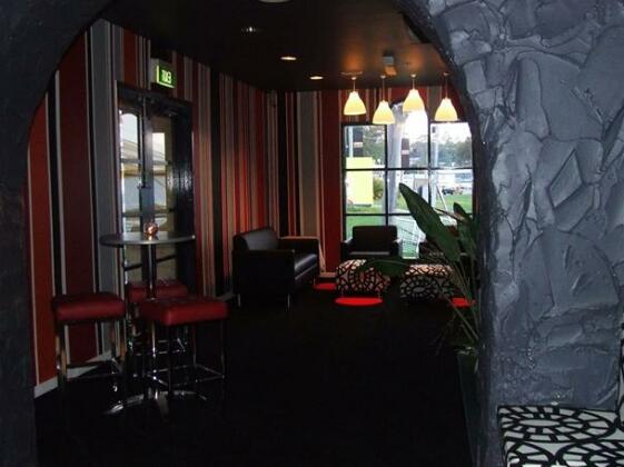 Nightcap at Ferntree Gully Hotel Motel - Photo5