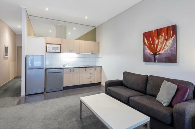 Riverside Apartments Melbourne - Photo2