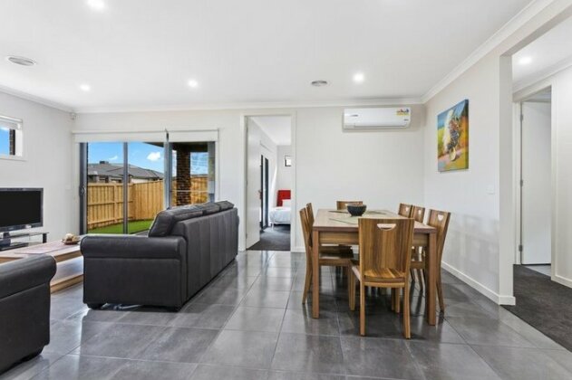 Serviced Houses Point Cook - Photo5