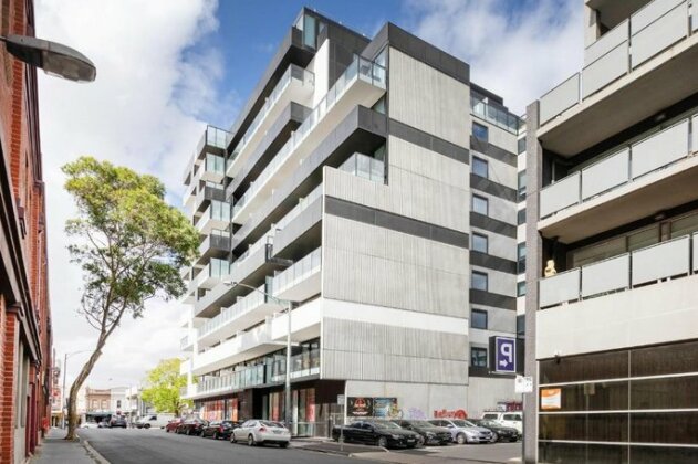 South Yarra City View Apartment with Amazon Alexa Spotify Netflix and WiFi