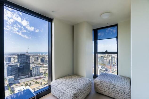 Stayicon Serviced Apartment On Collins - Photo3