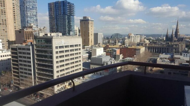 Three Bedroom Penthouse At Paramount Melbourne