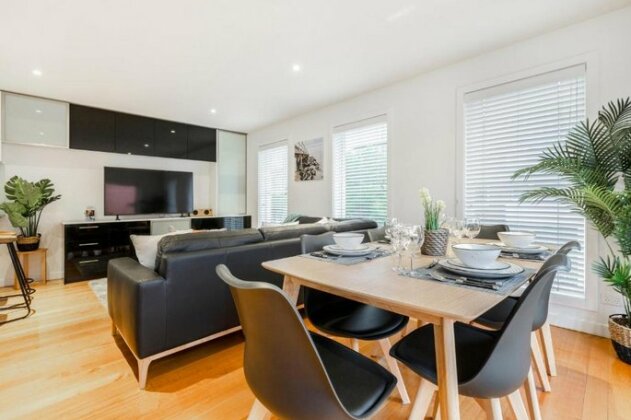 Tranquil Townhouse in Port Melbourne - Photo3