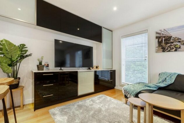 Tranquil Townhouse in Port Melbourne - Photo4