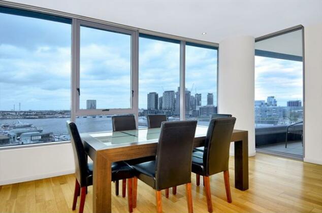 View Apartment at Docklands - Photo2