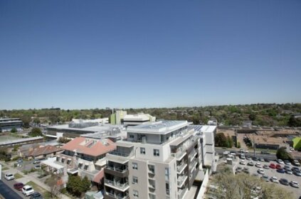 WoW factors in the 2 beds APT Near Boxhill central