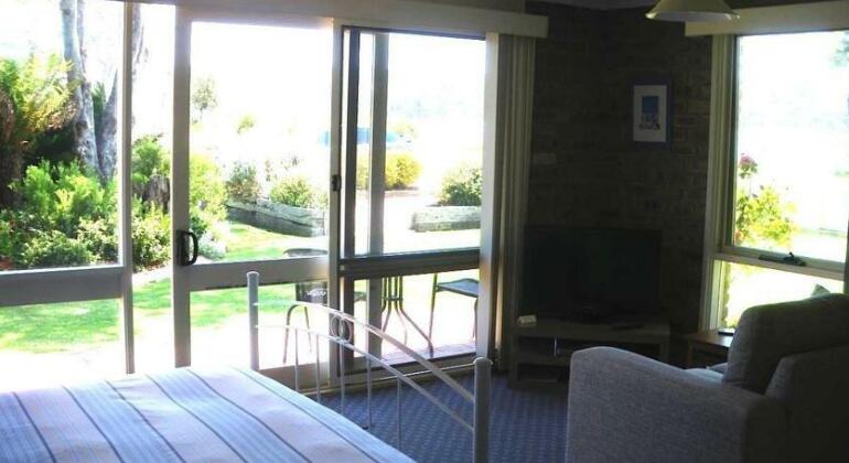Lakeside Holiday Apartments Merimbula - Photo4