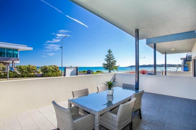 Beachfront Apartment Unit 2 - Photo2