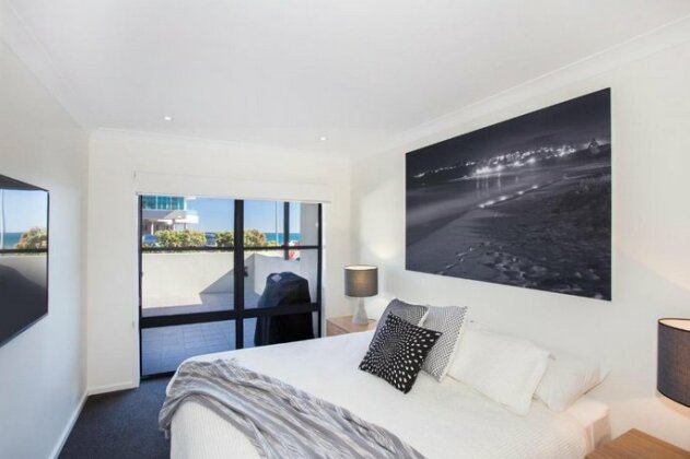 Beachfront Apartment Unit 2 - Photo5