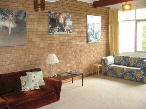 Mollymook Beach Units - Photo3