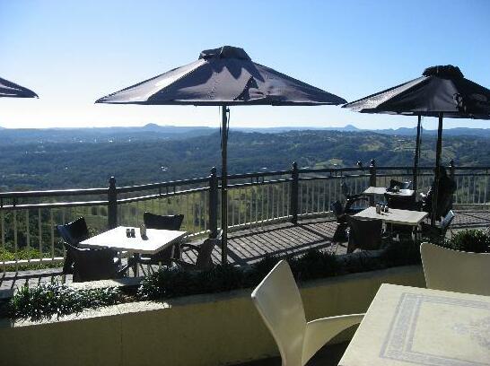 Treetops Seaview Montville - Photo2