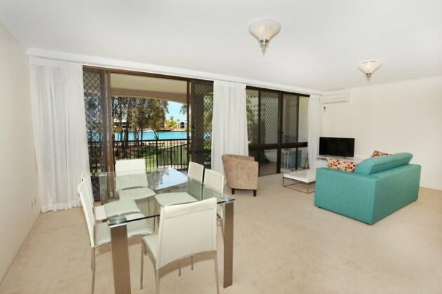 Beachport 14 - 2 BDRM Apt with Canal Views on Parkyn Pde - Photo3