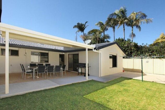 Parkway 45 - 4 BDRM Home in Mooloolaba - Photo2