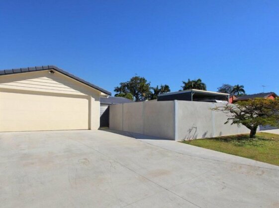 Parkway 45 - 4 BDRM Home in Mooloolaba - Photo4