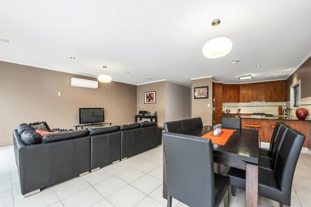 MG Delux Apartment - Photo4