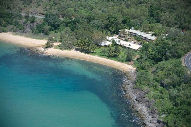 Turtle Cove Beach Resort - Photo2