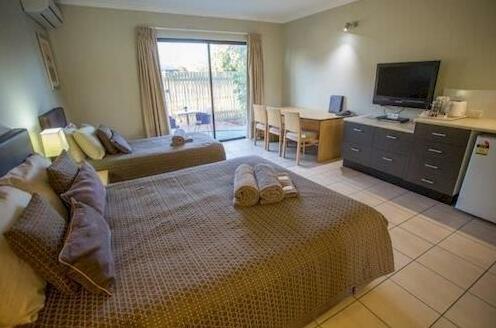Spinifex Motel and Serviced Apartments - Photo5