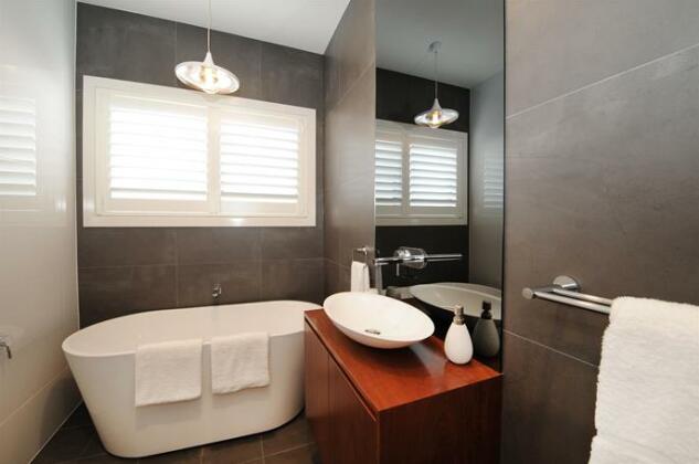 Lewis Street Apartments by Kirsten Serviced Accommodation - Photo2