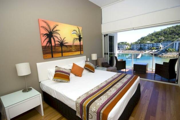 Beachside Magnetic Harbour Apartments - Photo5