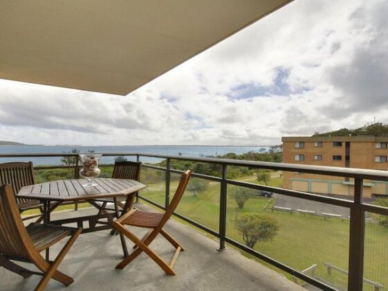 11 'Promenade' 8 Intrepid Close - Air Conditioned Unit With Beautiful Water Views - Photo2