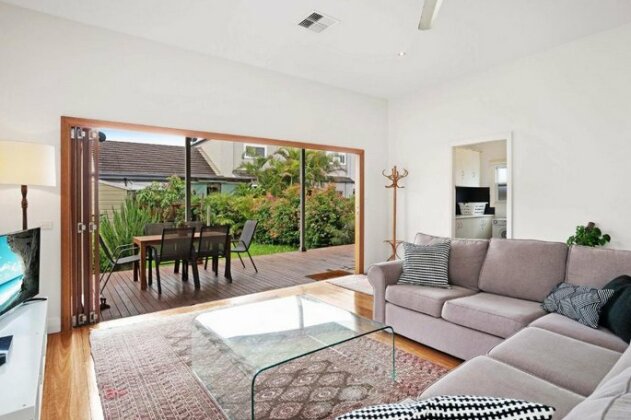 Newcastle Executive Homes - Cooks Hill Cottage - Photo2