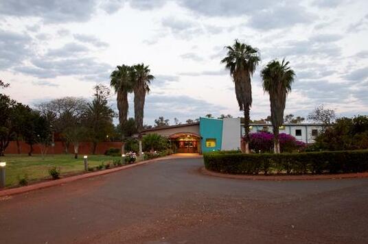 Seasons Hotel - Photo2