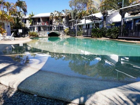 Immaculate 1 bedroom resort holiday unit near Noosa River