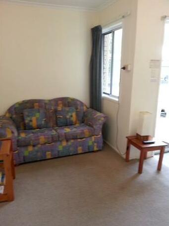 Sandy Court Holiday Units - Photo4