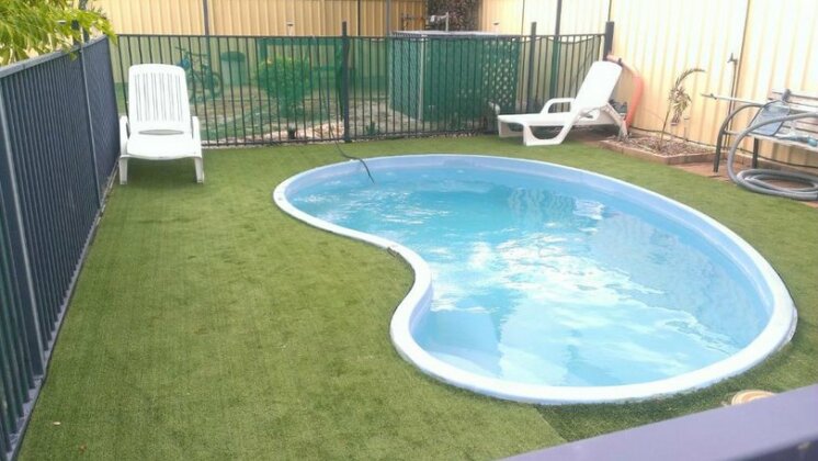 Matildas End Holiday Units - Photo4