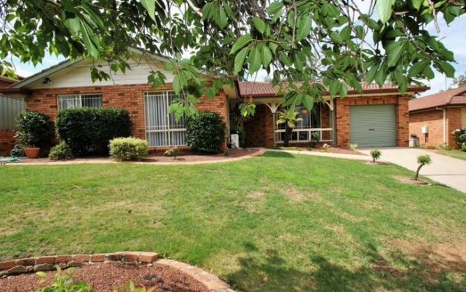 Tidy Home in a Leafy Suburb Great Location