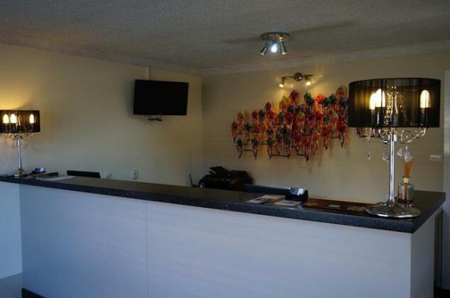 West End Motor Lodge - Photo3