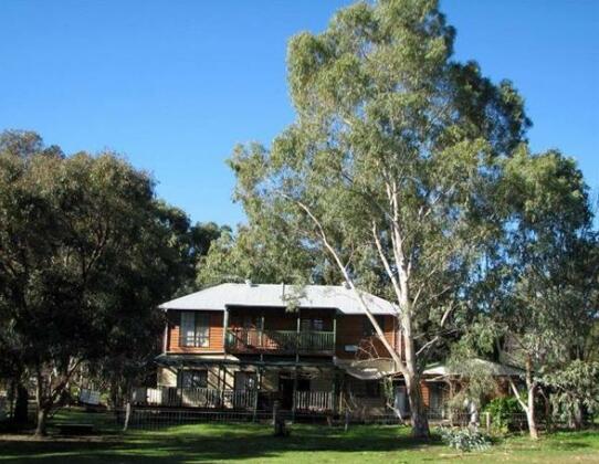 Currawong Farm Bed & Breakfast