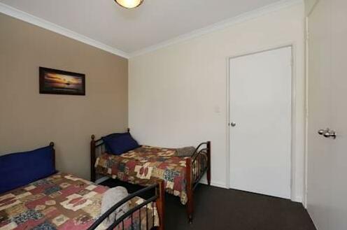Executive Short Stay and Holiday Apartments East Perth - Photo5