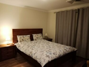 Homestay - Family friendly furnished home