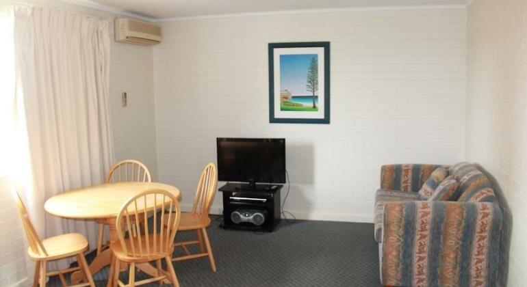Malibu Apartments - Perth - Photo3