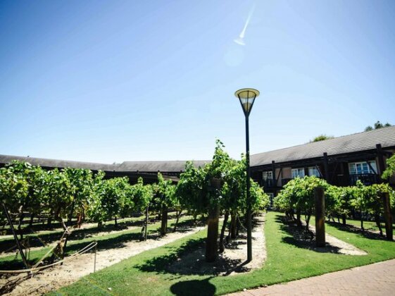 Novotel Vines Resort Swan Valley - Photo4