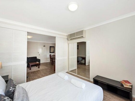 Perth West End Apartment 504 - Photo4