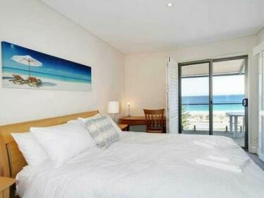 Sea Breeze Luxury Holiday Apartment