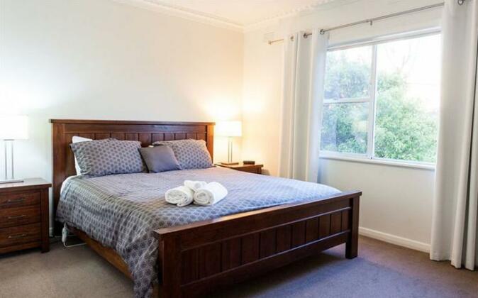 Point Lonsdale Holiday Apartments - Photo4