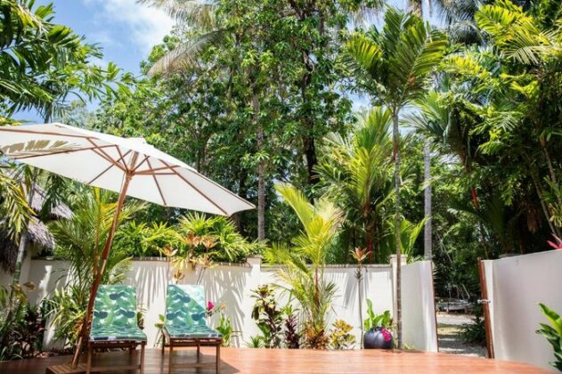 Beachfront Hideaway - Port Douglas - Photo2