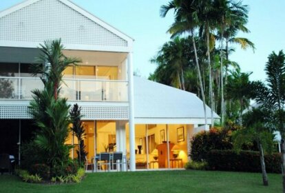 Birdie At The Beach Port Douglas Self Contained Townhouse Central Location