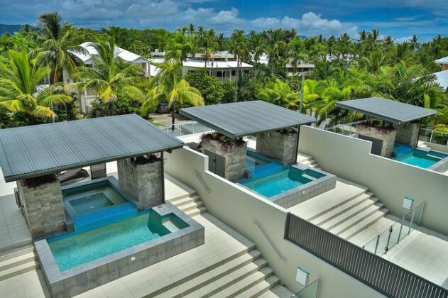 Coconut Grove Apartments - Photo4