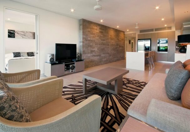 Coconut Grove Apartments - Photo5