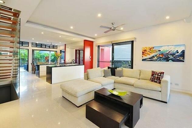 Esplanade Villa Port Douglas - Photo2
